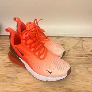 Nike Air Max 270 Womens 7
